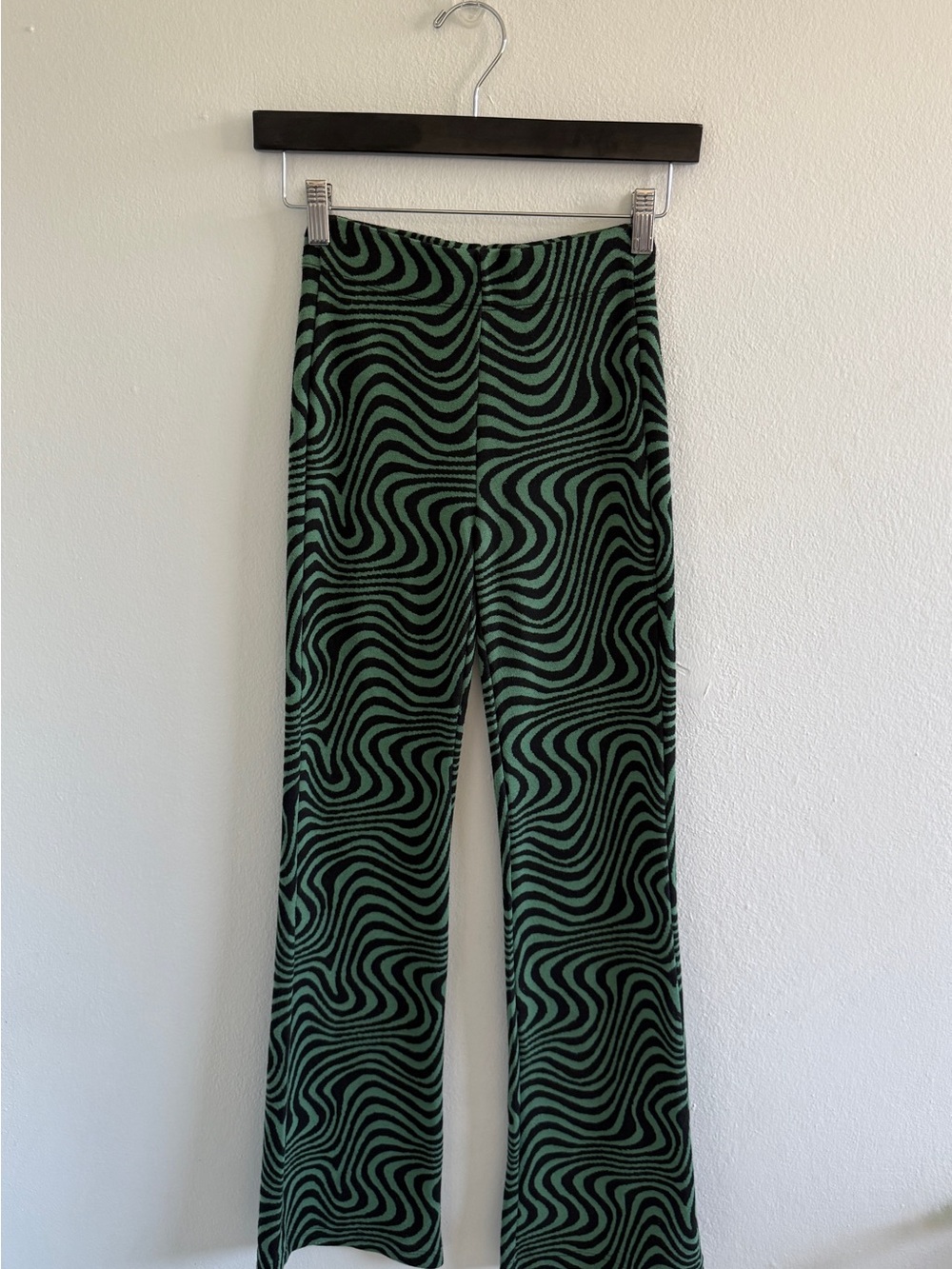 Green & Black Swirl Print Flare Pants by Urban Outfitters